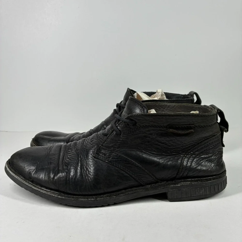 Kickers these chukka